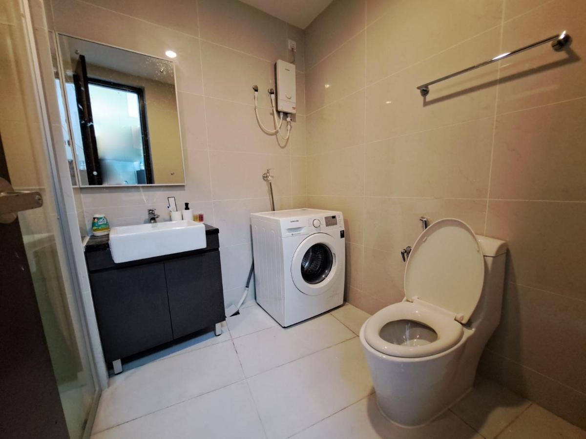 Cozy Home Country Garden At Dangabay Of Jb, Free Wifi And Streaming Johor Bahru Exterior foto